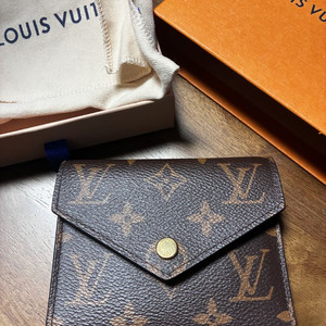 루이비통 지갑