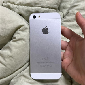 아이폰5s 실버 !!s급!! (케이스,필름,충전기)