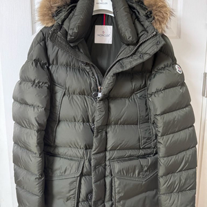 몽클레어 / 클루니 올리브 / 3