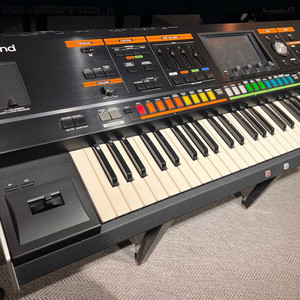 Roland JUPITER80 신디사이저 이미지