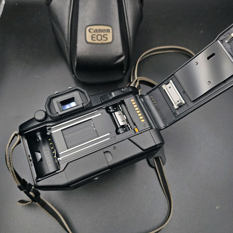 캐논 EOS 650 35-70mm 줌렌즈 입문용 필름카메라 35mm--5