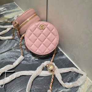 새상품 샤넬 가방 이미지