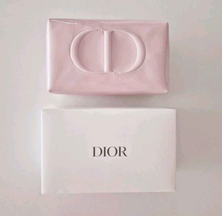 디올 뷰티 정품 에나멜 핑크 파우치--1