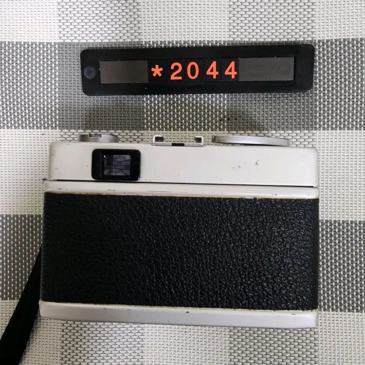 코니카 C 35 E&L 필름카메라 실버바디 이미지