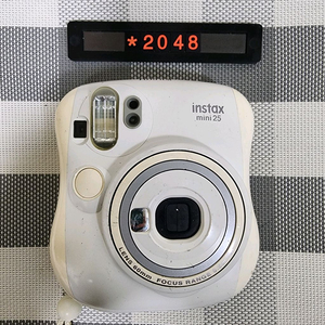 후지 인스탁스 미니 25 화이트 폴라로이드 카메라 이미지