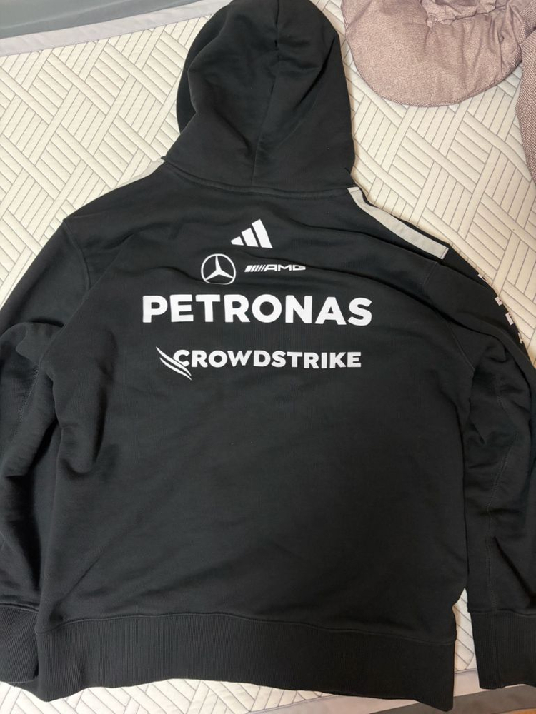 2026 메르세데스 AMG F1 후드티 XL 이미지