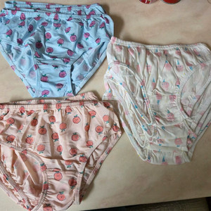 75호 140. 여아 팬티 10장 새상품 반값택포