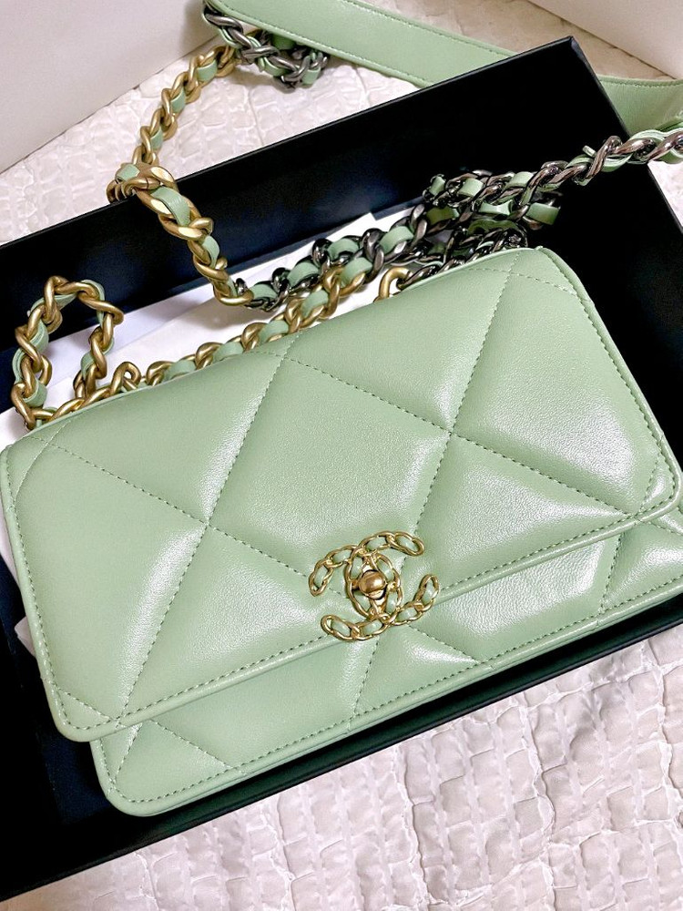 샤넬 본점 19 WOC 체인 지갑--1