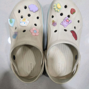 클래식 클로그 지비츠 포함 택포13000