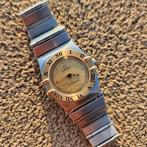 정품 ) 오메가 컨스틸레이션 여성 쿼츠 시계