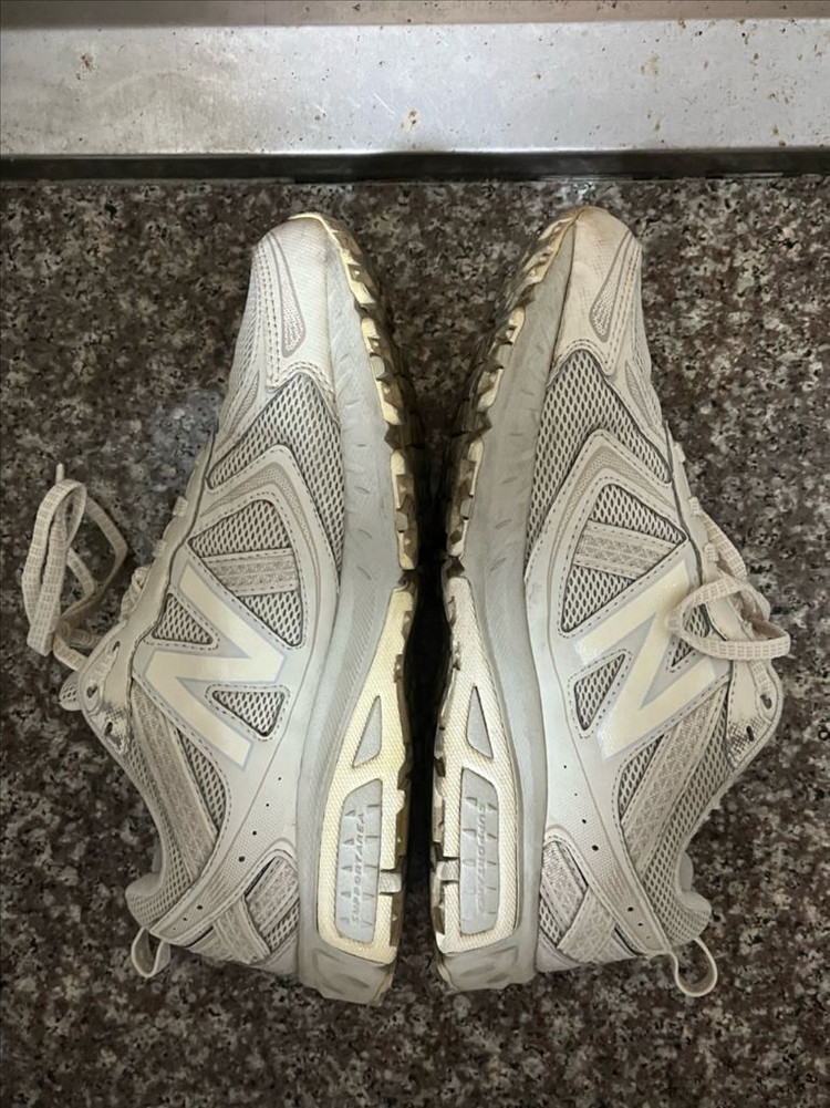 뉴발란스 410v5 베이지 260 이미지