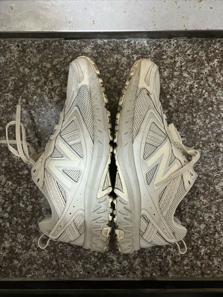 뉴발란스 410v5 베이지 260 이미지