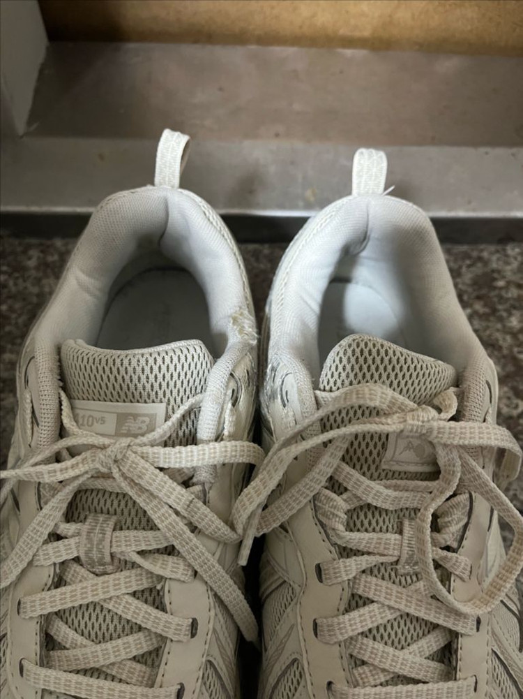 뉴발란스 410v5 베이지 260 이미지