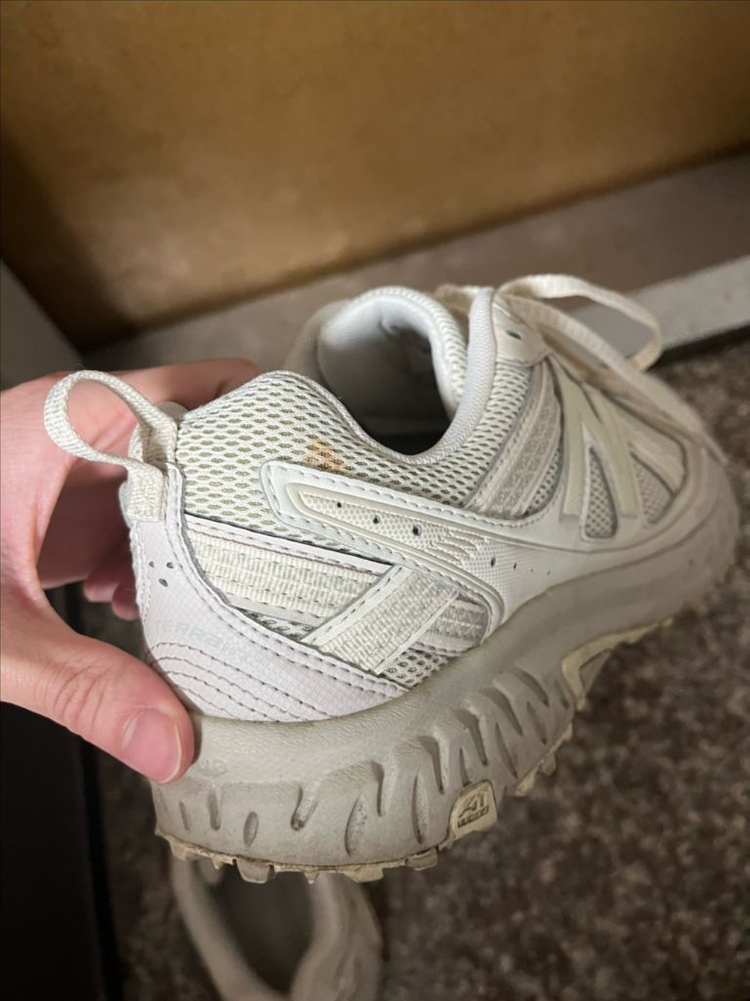 뉴발란스 410v5 베이지 260 이미지