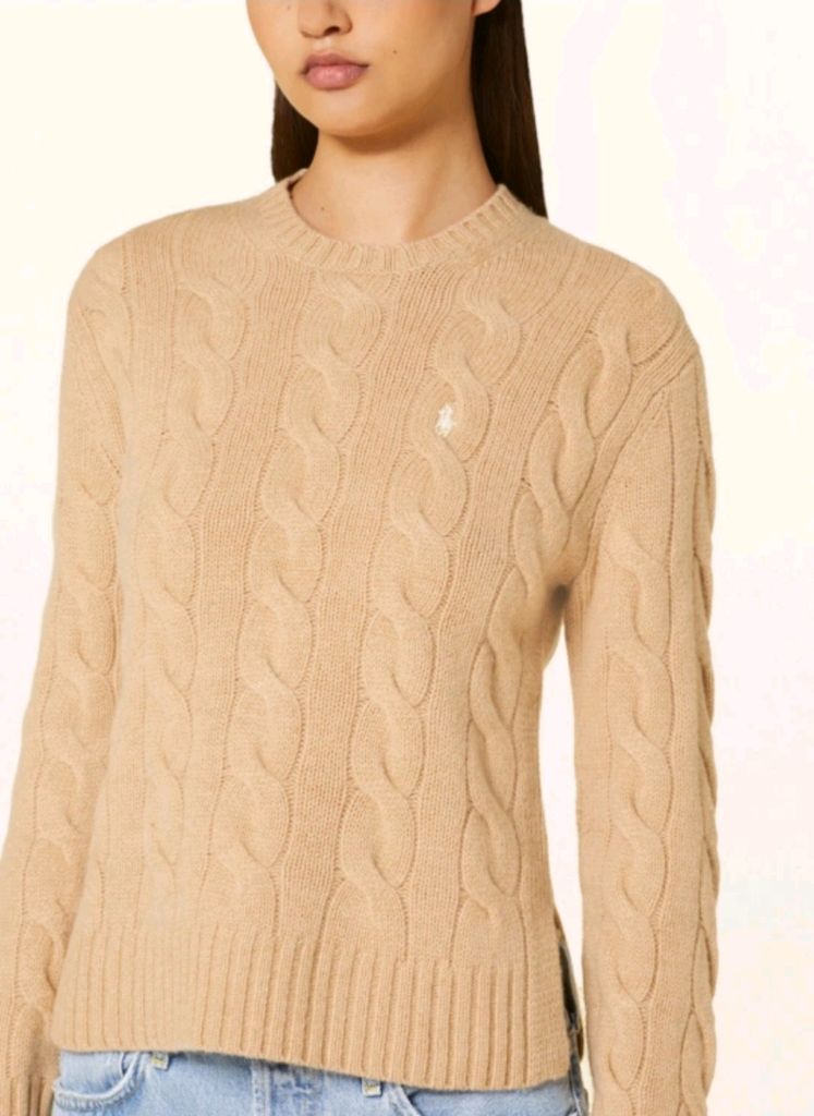 케이블 니트 스웨터--2