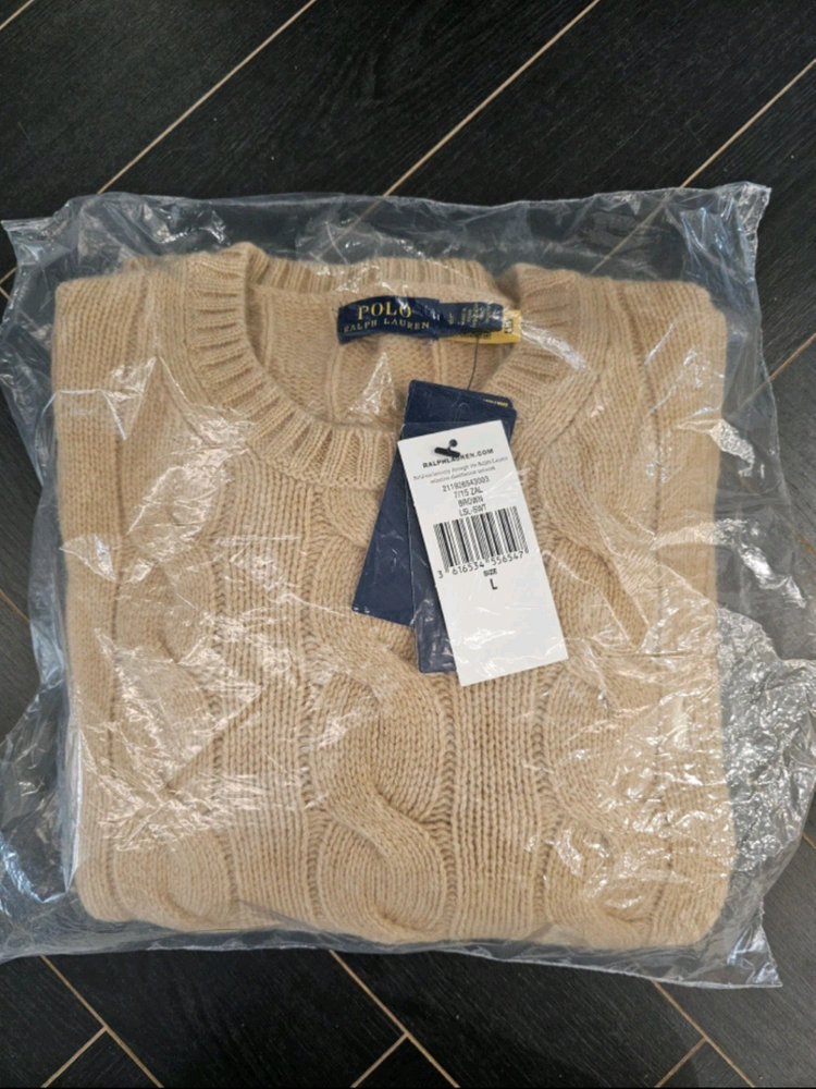 케이블 니트 스웨터--5