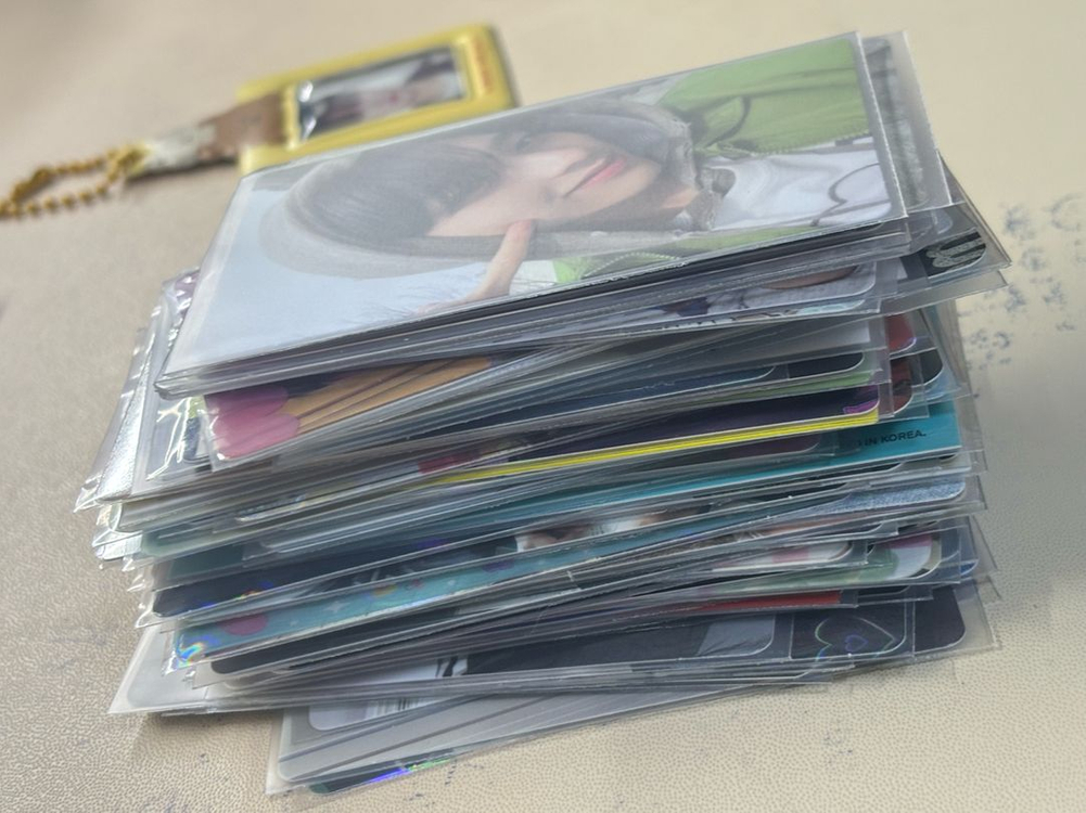 보넥도포카72장+도무송100장이상+비공굿+ 컵3개 개봉앨범3개 +엽서증사사진다양함오능까지 네고가능--2