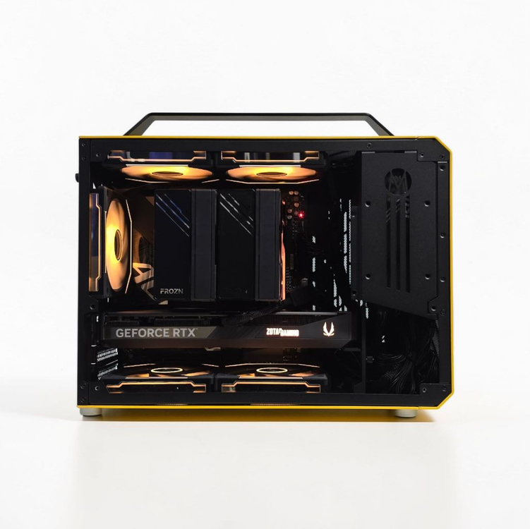 라이젠7800X3D+RTX5070 미니PC 고사양 컴퓨터 이미지