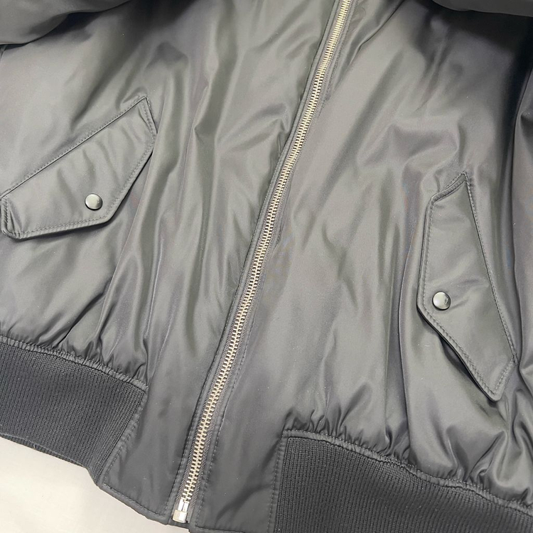 (우체국 택포가격) 프라다 리나일론 봄버 바머 재킷 자켓 블랙 XL--3