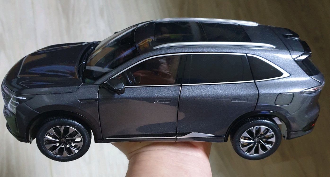 다이캐스트 CS75 PLUS 4세대 SUV. 버스2대--1