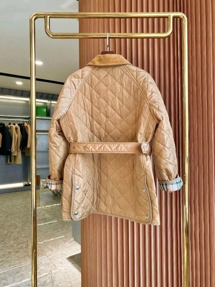 버버리 퀄팅 누빔 여성자켓--8