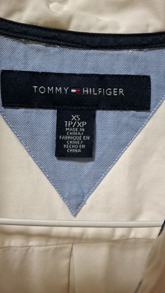 타미 흰셔츠 XS 2천--1