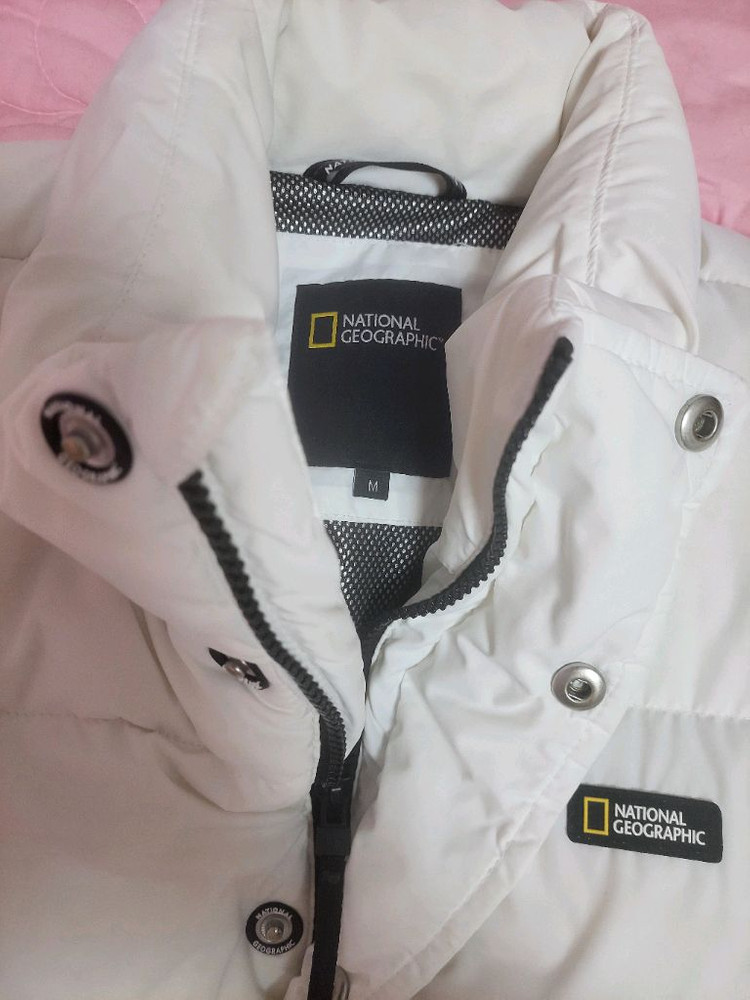 내셔널지오그래픽 오리털 숏패딩 판매합니다. 상태 양호하고, 핏도 예쁘게 떨어집니다. 문의 없으시면 바로 안전결제해주 이미지