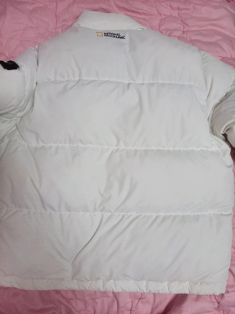 내셔널지오그래픽 오리털 숏패딩 판매합니다. 상태 양호하고, 핏도 예쁘게 떨어집니다. 문의 없으시면 바로 안전결제해주 이미지
