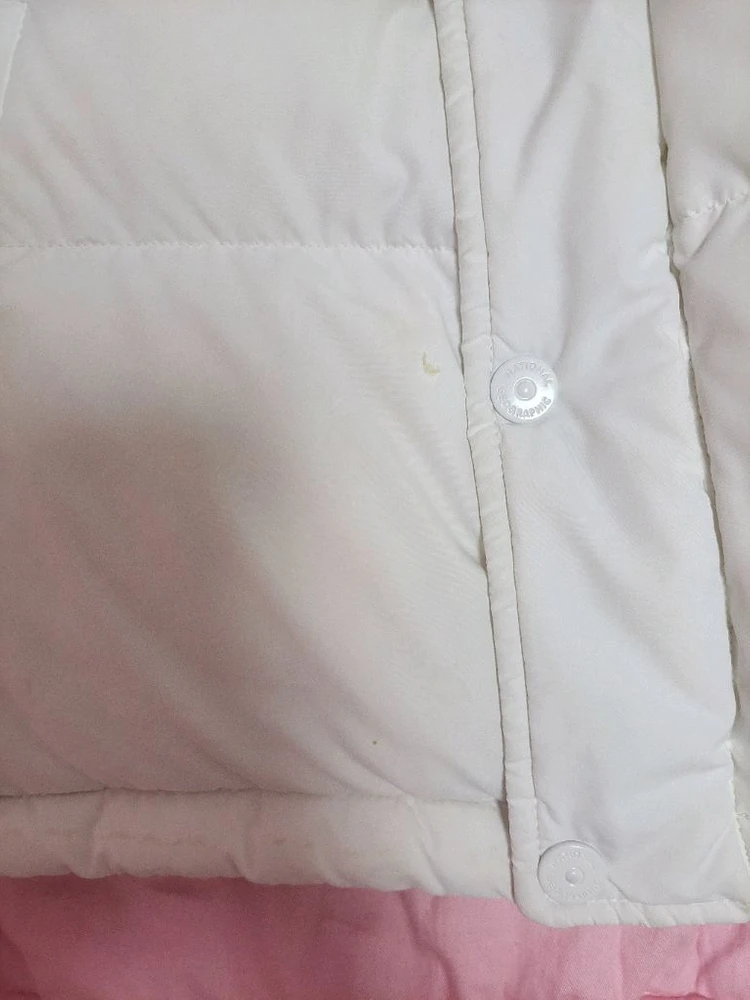 내셔널지오그래픽 오리털 숏패딩 판매합니다. 상태 양호하고, 핏도 예쁘게 떨어집니다. 문의 없으시면 바로 안전결제해주 이미지