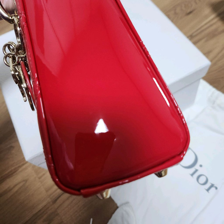 레이디 디올 미니백(새상품,체리레드컬러) + 정품 미차스카프 이미지