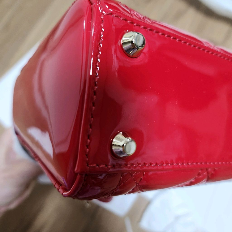 레이디 디올 미니백(새상품,체리레드컬러) + 정품 미차스카프 이미지