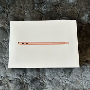 [풀박스]맥북에어 M1 8/512G 골드(배터리 100%)