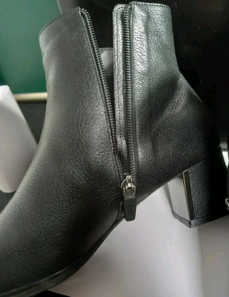 여성 닥스 통굽 원포인트 장식 앵클부츠 (240) DIB111 (새상품) 이미지