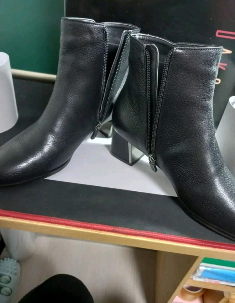 여성 닥스 통굽 원포인트 장식 앵클부츠 (240) DIB111 (새상품) 이미지