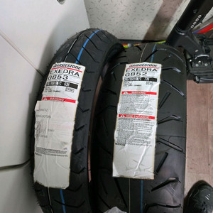 골드윙 브리지스톤 타이어 앞뒤셋트 이미지