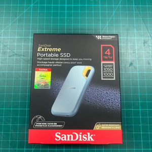 샌디스크 외장 SSD E61 4TB 스카이블루 미개봉 새상품