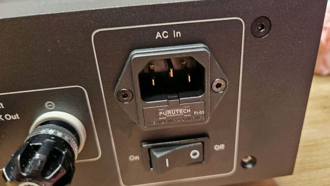 cymax 퓨리파이 아이겐탁트 파워앰프 6525sa--3