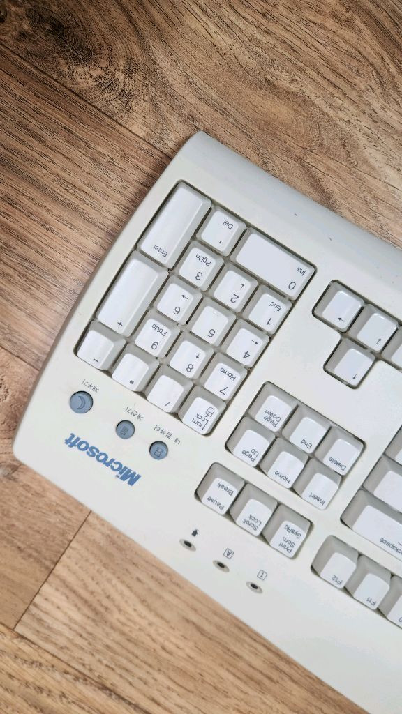 # 빈티지 마이크로소프트 인터넷 키보드 RT9443 PS2급처--2