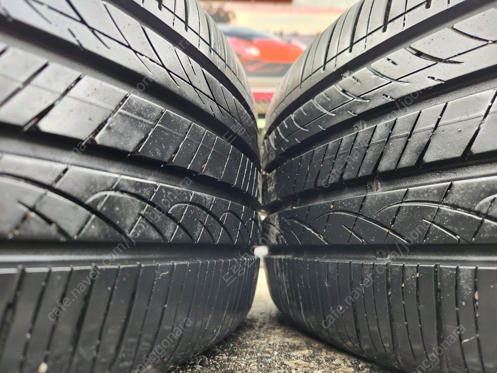 #더뉴 니로 18인치 순정 휠타이어 세트 팝니다.235 45 18--6