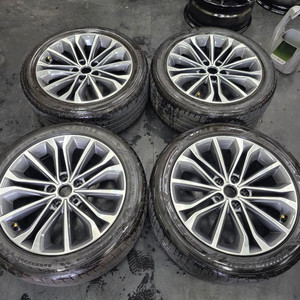 #제네시스DH 18인치 순정 휠타이어 세트 팝니다.245 45 18