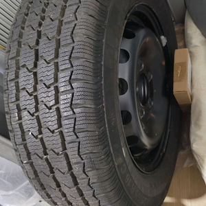 르노마스터 스패어 타이어 이미지