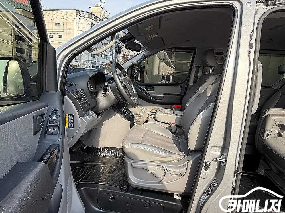 [현대]더 뉴 그랜드 스타렉스 2WD 웨건 12인승 스마트 (12인승) #3월급매--5