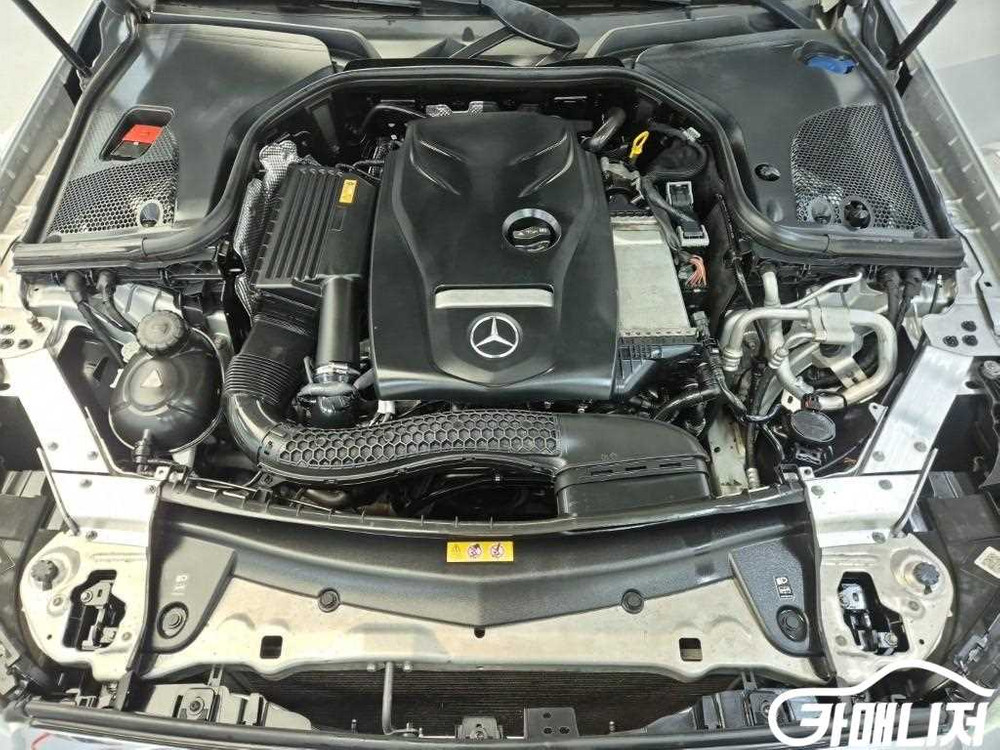 [벤츠]E-클래스 W213 E300 4MATIC 익스클루시브 (5인승) #3월급매--4