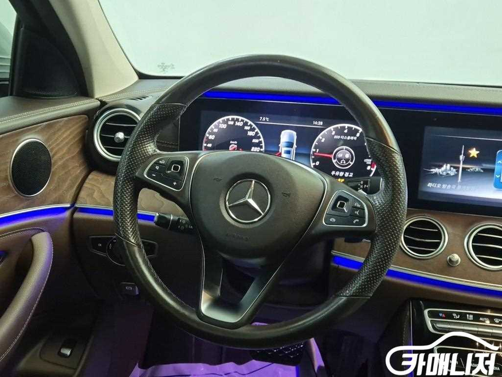 [벤츠]E-클래스 W213 E300 4MATIC 익스클루시브 (5인승) #3월급매--8