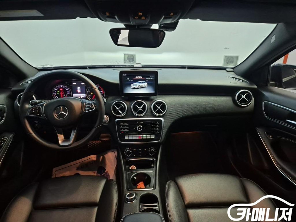 [벤츠]A클래스 W176 A200 (5인승) #3월급매--7