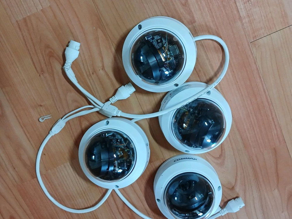 코맥스 8채널 NVR PoE 본체와 CCTV 카메라6대.--2