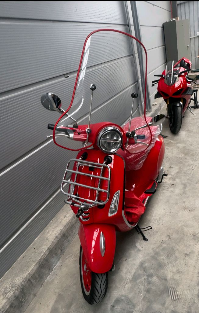 베스파 프리마베라 125cc 이미지