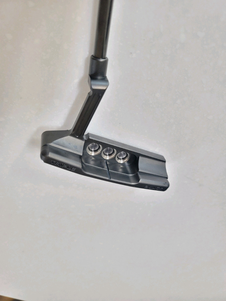 스카티카메론 TRIPLE BLACK 퍼터 한정판 트리플블랙 33인치 A급 이미지