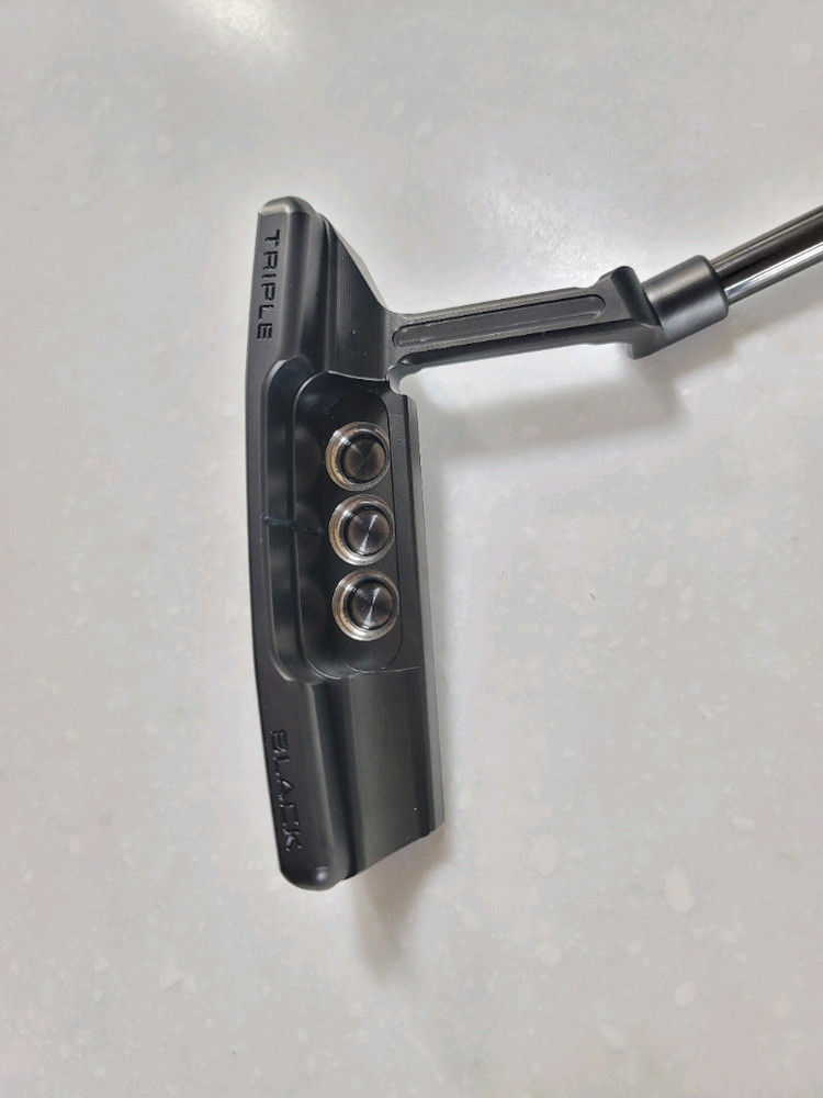 스카티카메론 TRIPLE BLACK 퍼터 한정판 트리플블랙 33인치 A급 이미지