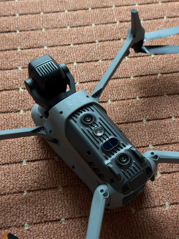 DJI 에어 3s 플라이모어 콤보 리퍼브 유닛 판매합니다--6